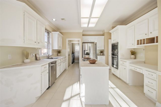 8411 Rockford Hall Drive, Spring, TX 77379