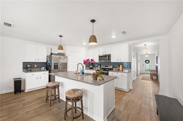 10680 Northern Dancer Court, Daphne, AL 36526