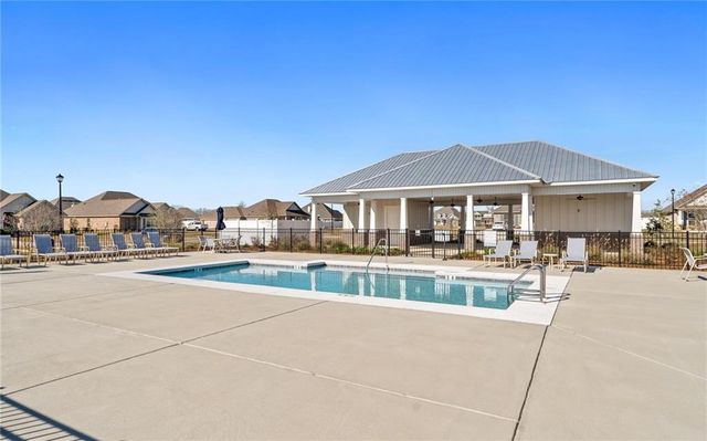 10680 Northern Dancer Court, Daphne, AL 36526