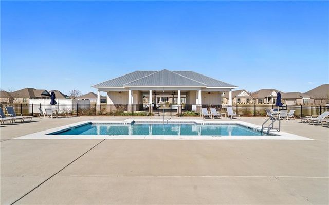 10680 Northern Dancer Court, Daphne, AL 36526