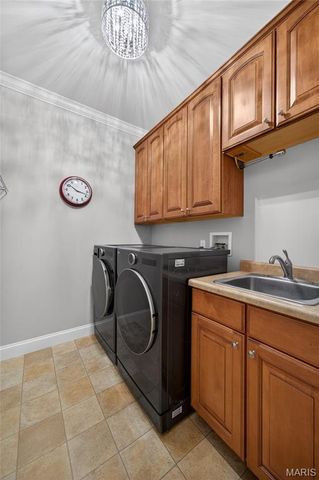 1050 Brook Mont Drive, O'fallon, MO 63366