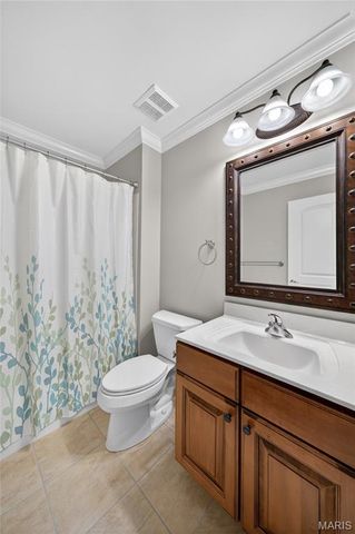 1050 Brook Mont Drive, O'fallon, MO 63366