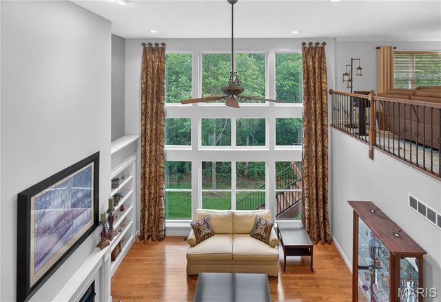 1050 Brook Mont Drive, O'fallon, MO 63366