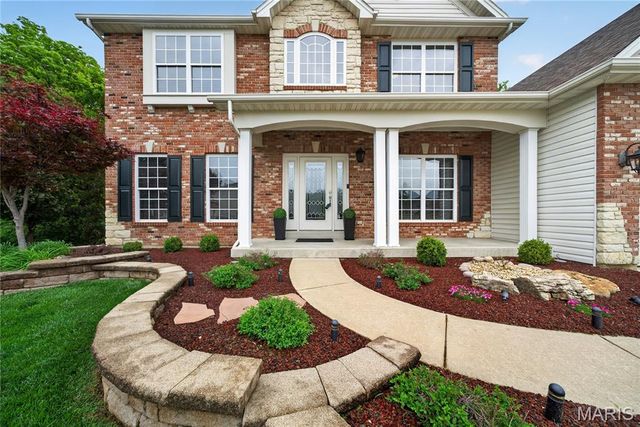 1050 Brook Mont Drive, O'fallon, MO 63366