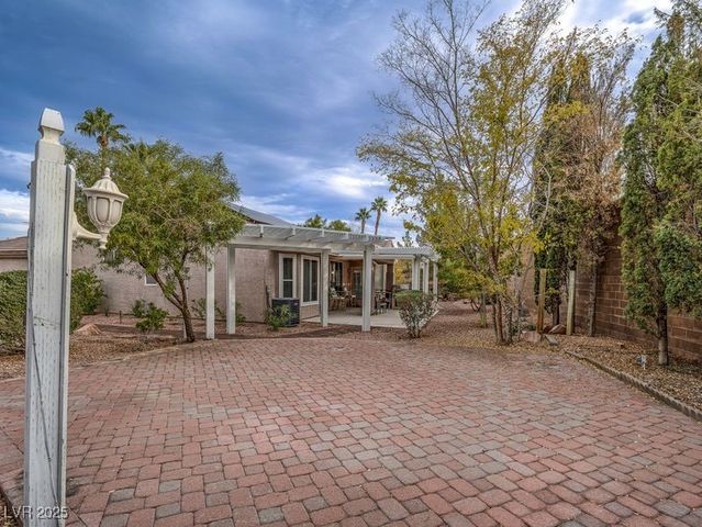 493 Pine Trace Court, Henderson, NV 89012
