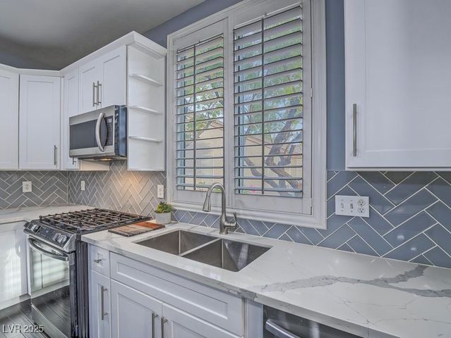 493 Pine Trace Court, Henderson, NV 89012