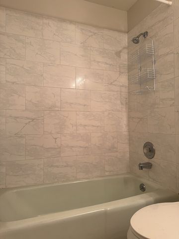 571 Somerset Lane 5, Crystal Lake, IL 60014