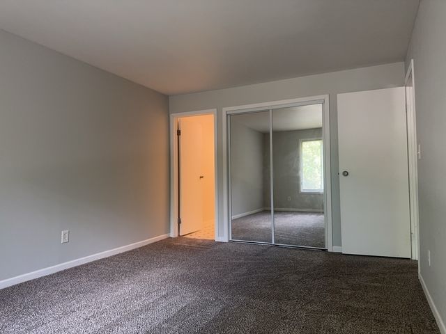 571 Somerset Lane 5, Crystal Lake, IL 60014