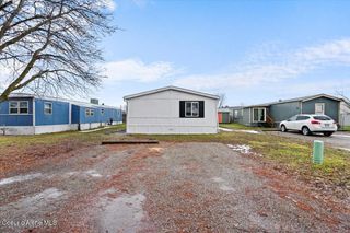 10600 N BENOIT ST, Hayden, ID 83835