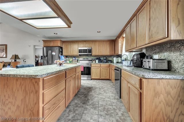 1204 Hollywood Place, Lavaca, AR 72941