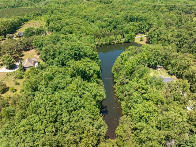 Wicklow, Campobello, SC 29322