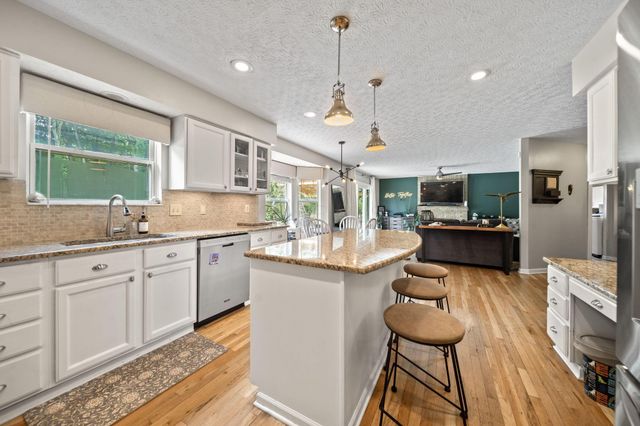 891 Dunvegan Circle, Pickerington, OH 43147