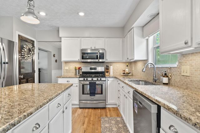 891 Dunvegan Circle, Pickerington, OH 43147