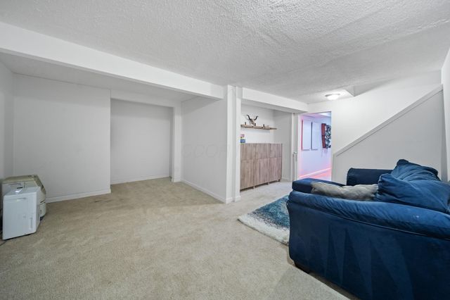 891 Dunvegan Circle, Pickerington, OH 43147