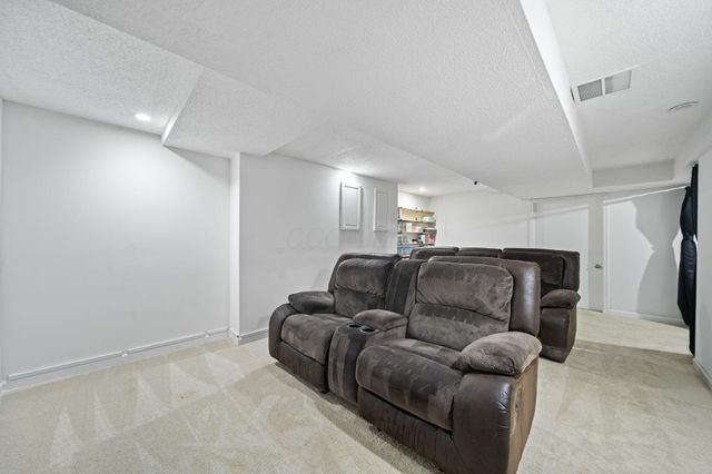 891 Dunvegan Circle, Pickerington, OH 43147