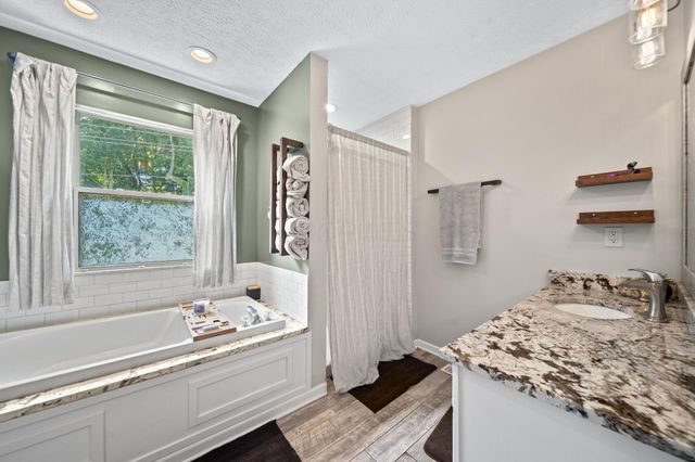 891 Dunvegan Circle, Pickerington, OH 43147