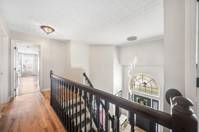 891 Dunvegan Circle, Pickerington, OH 43147