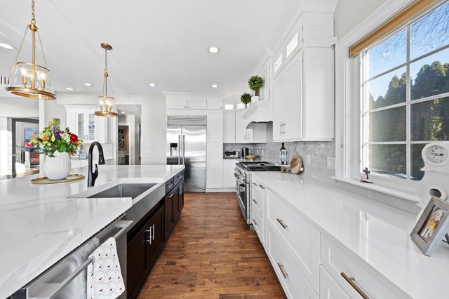 945 Plantation Blvd, Gallatin, TN 37066