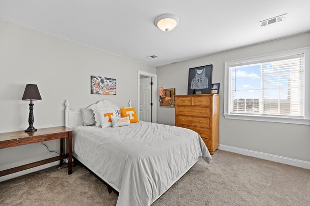 945 Plantation Blvd, Gallatin, TN 37066