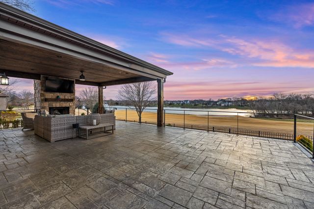 945 Plantation Blvd, Gallatin, TN 37066