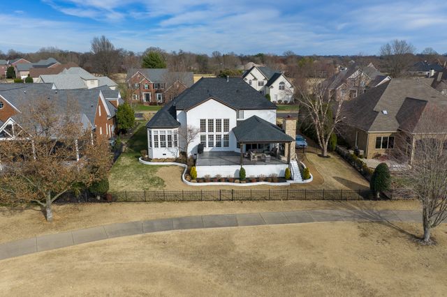 945 Plantation Blvd, Gallatin, TN 37066