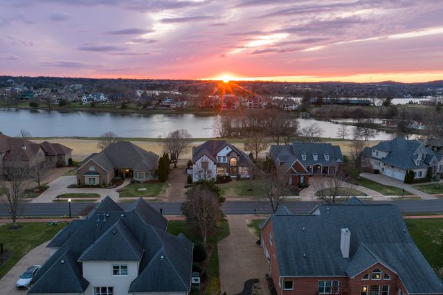 945 Plantation Blvd, Gallatin, TN 37066