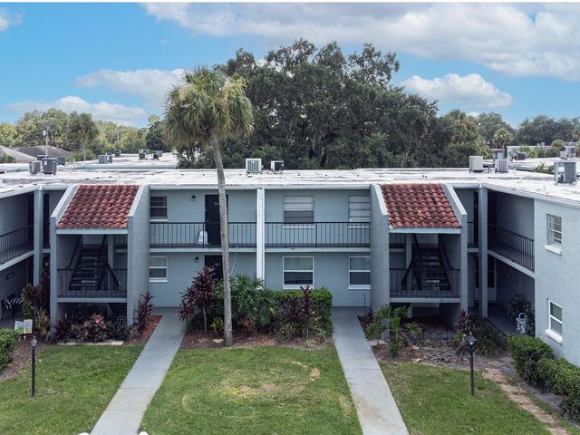 2876 SOMERSET PARK DRIVE 201, Tampa, FL 33613