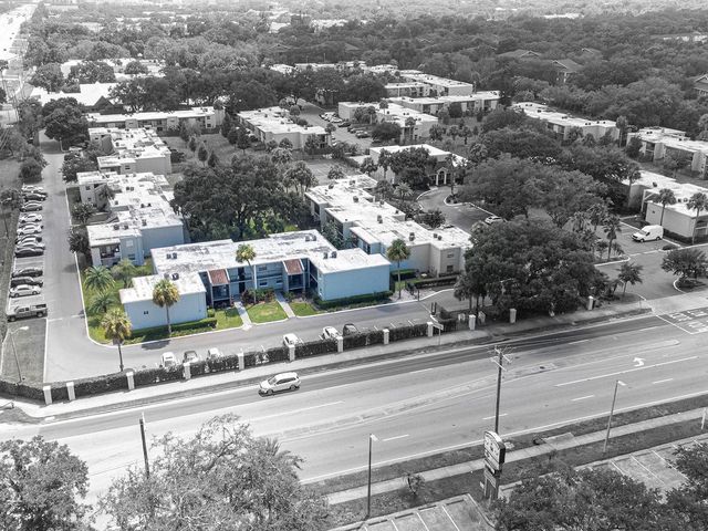 2876 SOMERSET PARK DRIVE 201, Tampa, FL 33613