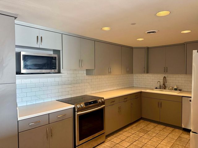 6666 Brookmont Ter Apt 208, Nashville, TN 37205