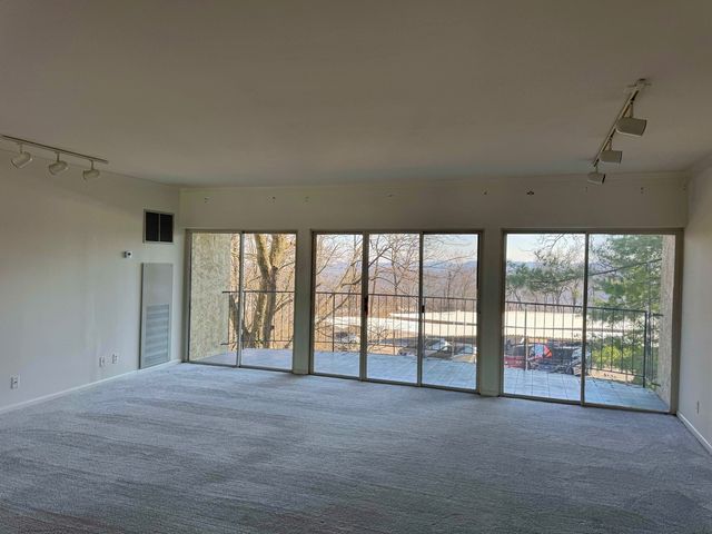 6666 Brookmont Ter Apt 208, Nashville, TN 37205