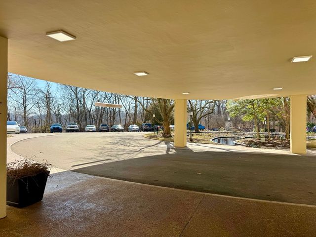 6666 Brookmont Ter Apt 208, Nashville, TN 37205