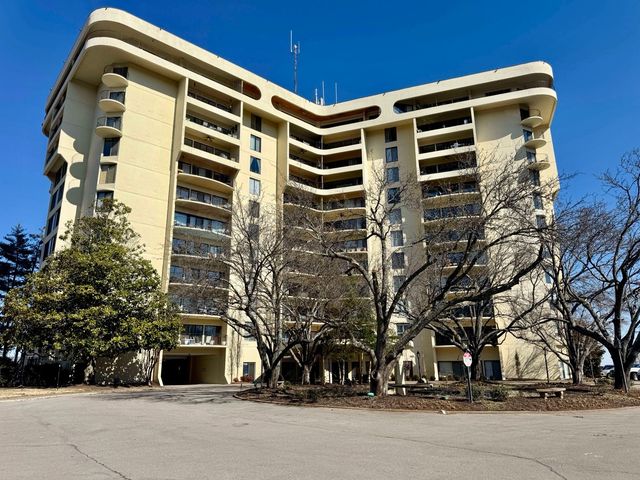 6666 Brookmont Ter Apt 208, Nashville, TN 37205