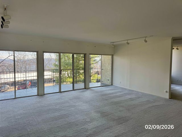 6666 Brookmont Ter Apt 208, Nashville, TN 37205