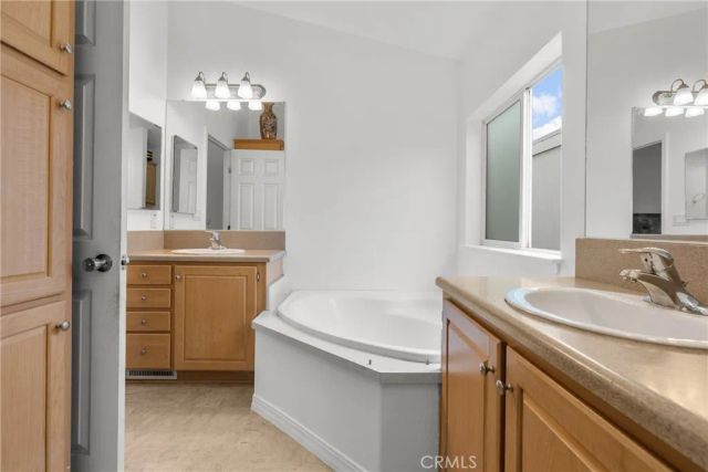 21500 Lassen 180, Chatsworth, CA 91311