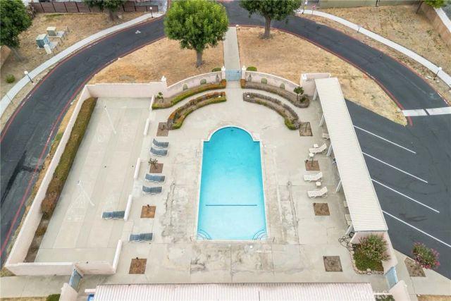 21500 Lassen 180, Chatsworth, CA 91311