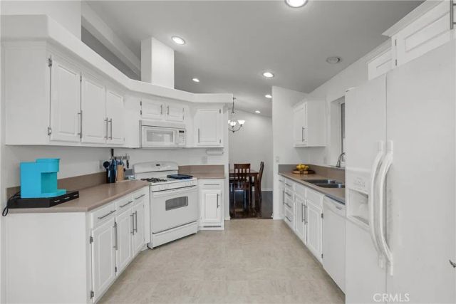 21500 Lassen 180, Chatsworth, CA 91311