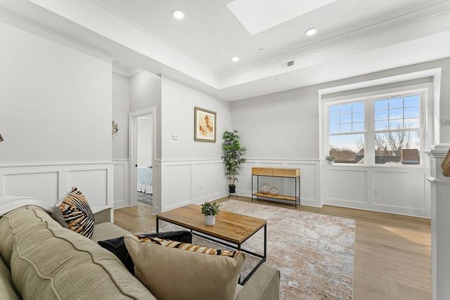 115 Thurston St I, Somerville, MA 02145