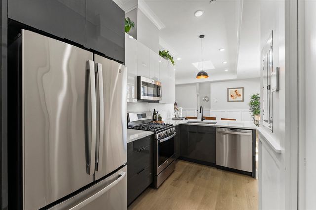 115 Thurston St I, Somerville, MA 02145