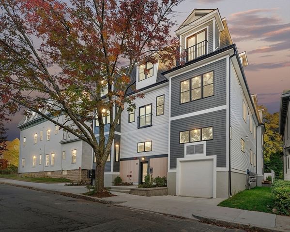 115 Thurston St I, Somerville, MA 02145