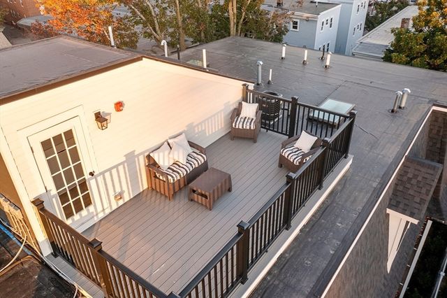 115 Thurston St I, Somerville, MA 02145