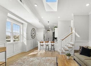 115 Thurston St I, Somerville, MA 02145
