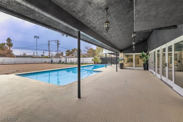 1420 South 8th Street, Las Vegas, NV 89104