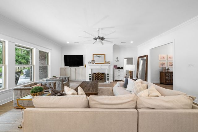 5740 Magnolia Trace, Gulf Breeze, FL 32563