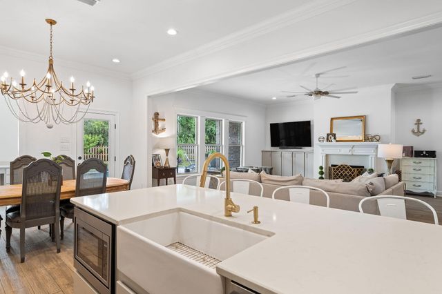 5740 Magnolia Trace, Gulf Breeze, FL 32563