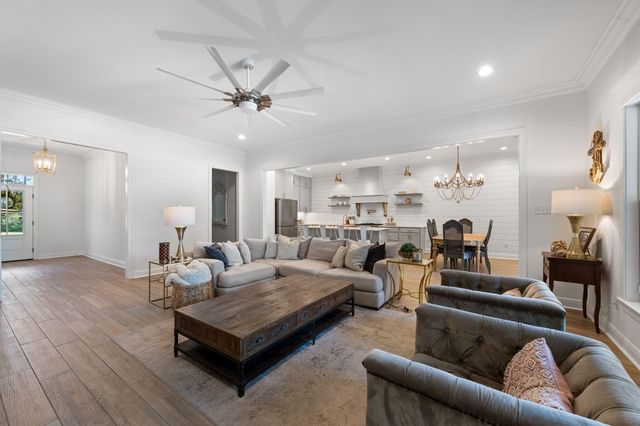 5740 Magnolia Trace, Gulf Breeze, FL 32563