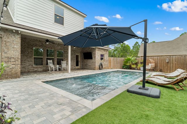 5740 Magnolia Trace, Gulf Breeze, FL 32563