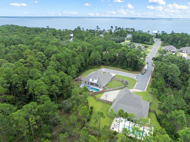 5740 Magnolia Trace, Gulf Breeze, FL 32563