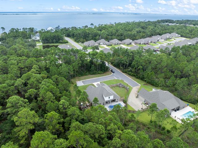 5740 Magnolia Trace, Gulf Breeze, FL 32563