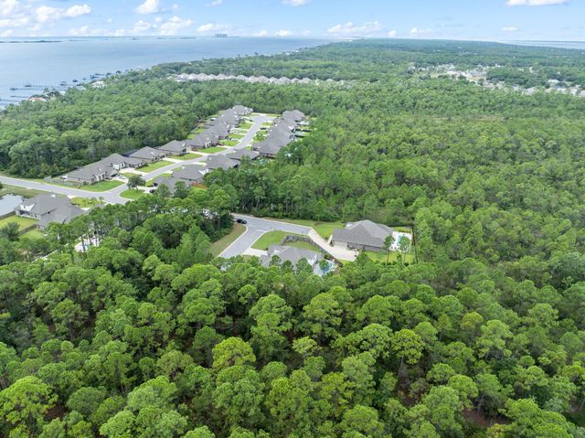 5740 Magnolia Trace, Gulf Breeze, FL 32563