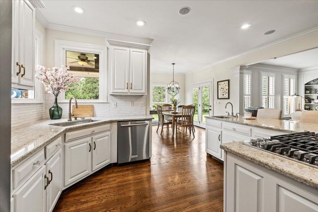 9867 Windrose Circle, Chattanooga, TN 37421